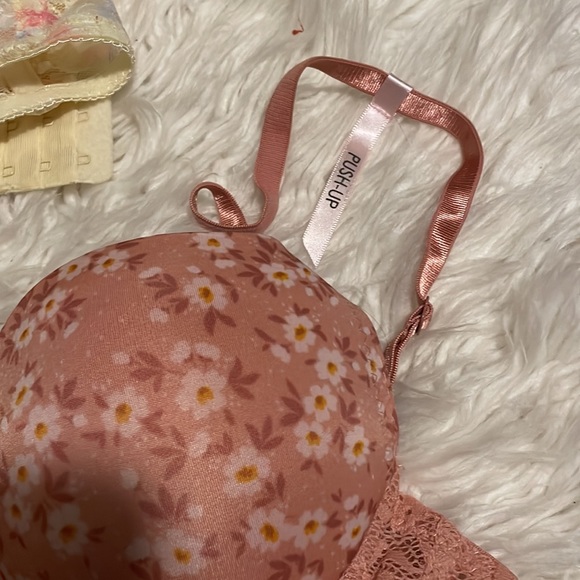Bra bundle - Picture 3 of 6
